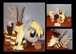 scratching Derpy Hooves with accessories