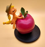 Huge Great Apple ... Or Teeny Tiny Pony