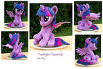 Sitting Twilight Sparkle plushie /figurine